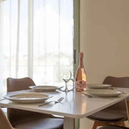 Jasmine - Peaceful 2-br Retreat In Appartamento Paphos