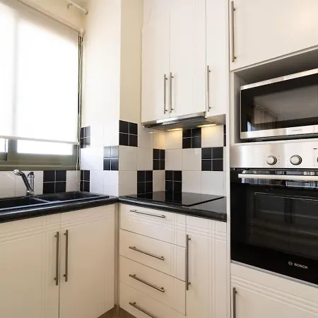 Jasmine - Peaceful 2-br Retreat In Appartement