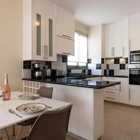 Jasmine - Peaceful 2-br Retreat In Appartement Paphos